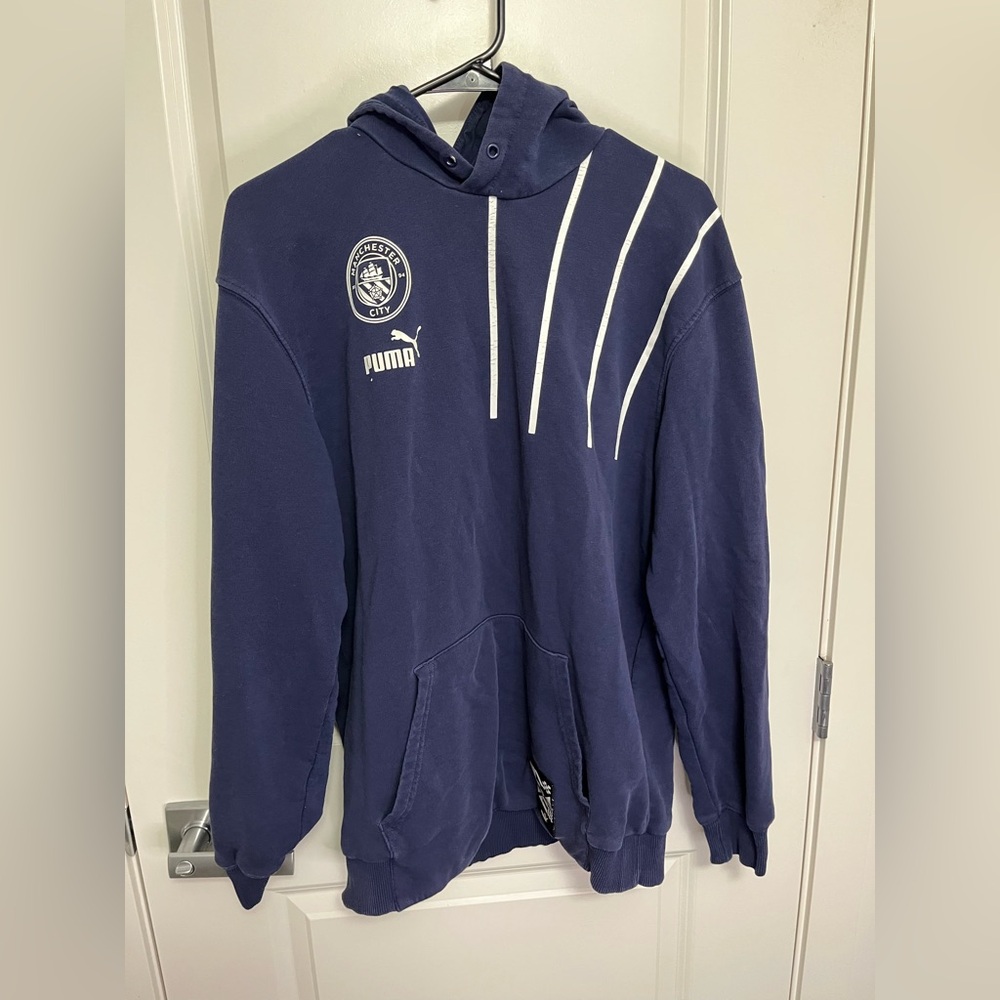 PUMA Men's Dark Blue Manchester City Hoodie in size US M
